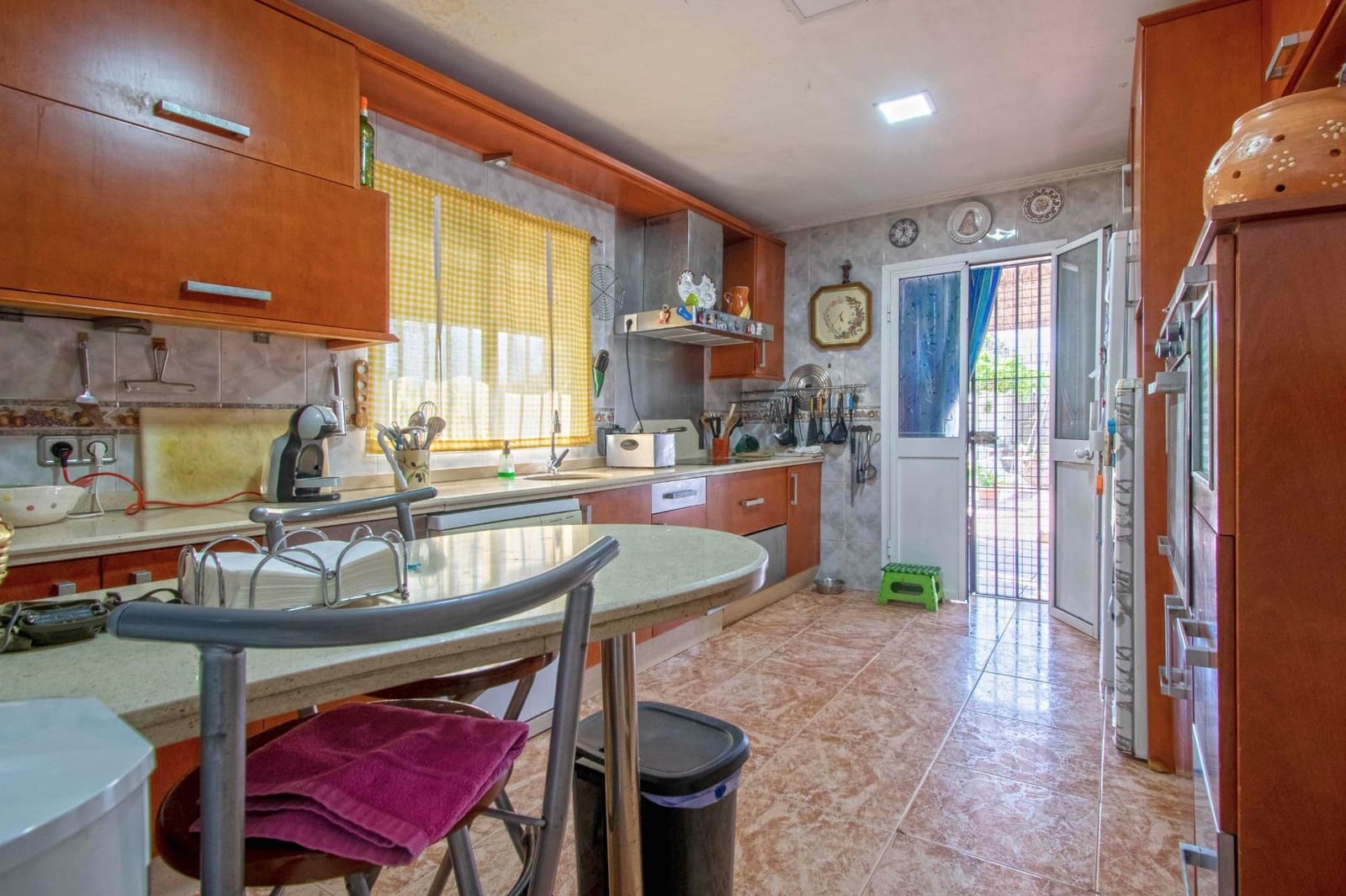 4 slaapkamer Villa te koop in Carmona met zwembad - € 240.000 (Ref: 9036671)