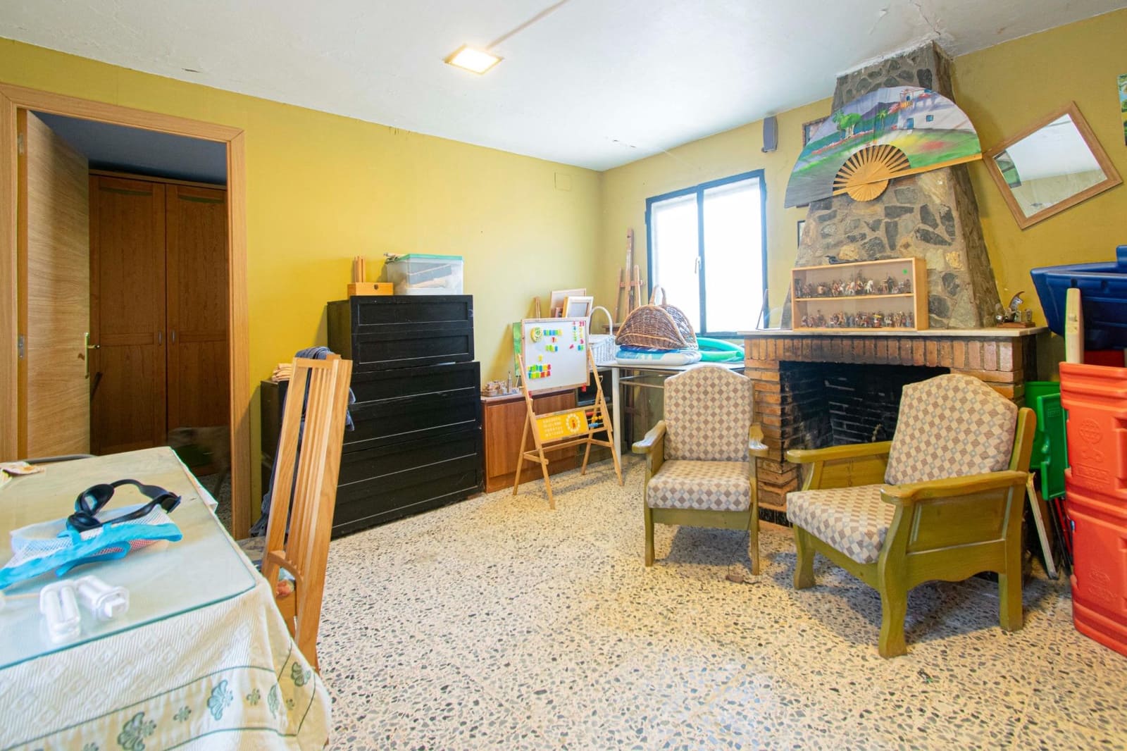 4 slaapkamer Villa te koop in Carmona met zwembad - € 240.000 (Ref: 9036671)