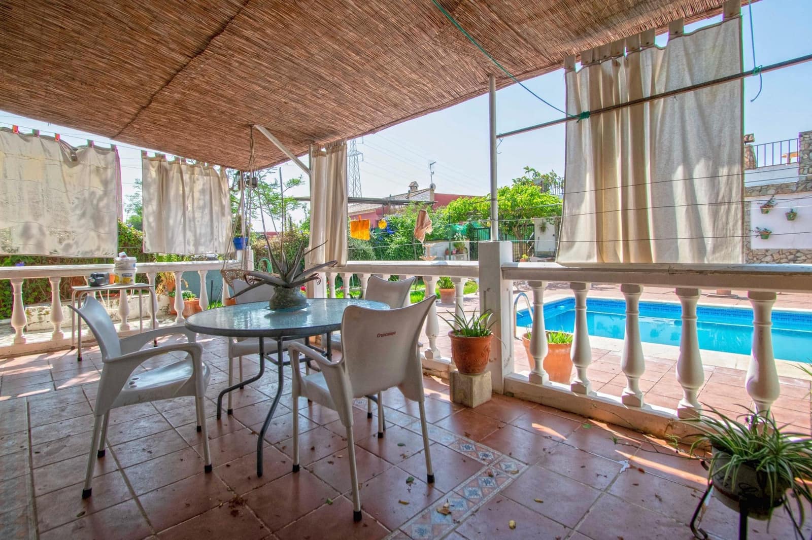 4 slaapkamer Villa te koop in Carmona met zwembad - € 240.000 (Ref: 9036671)