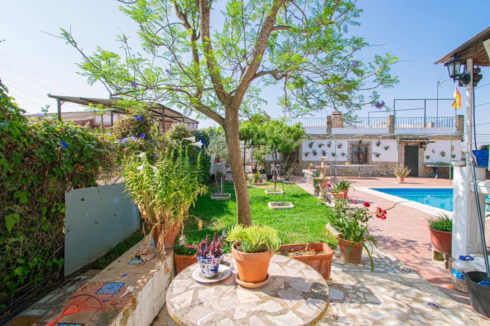 4 slaapkamer Villa te koop in Carmona met zwembad - € 240.000 (Ref: 9036671)