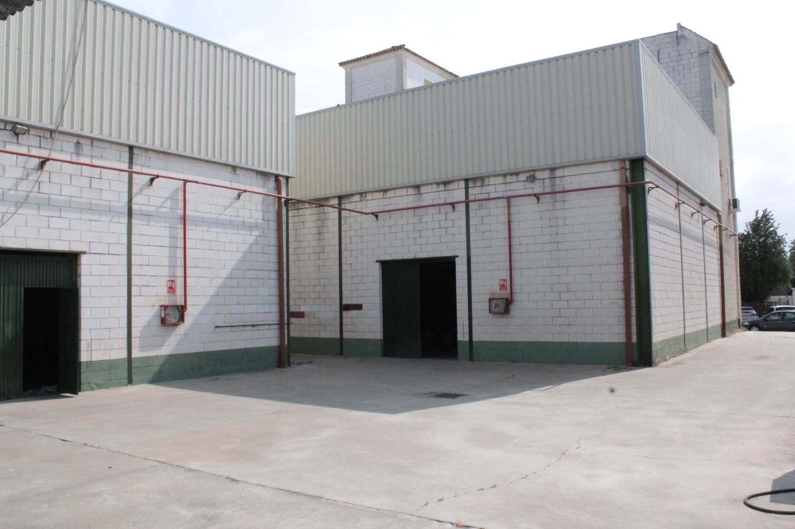 Business for sale in Mairena del Aljarafe - € 545,000 (Ref: 9042313)