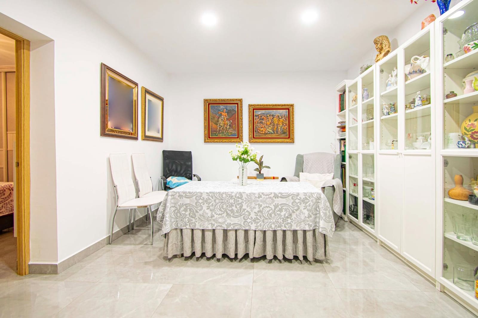 2 soveværelse Lejlighed til salg i Sevilla by - € 110.000 (Ref: 9057670)