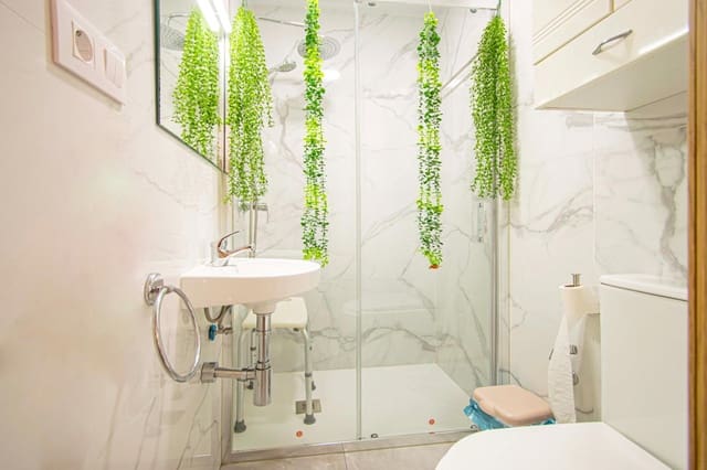 2 soveværelse Lejlighed til salg i Sevilla by - € 110.000 (Ref: 9057670)