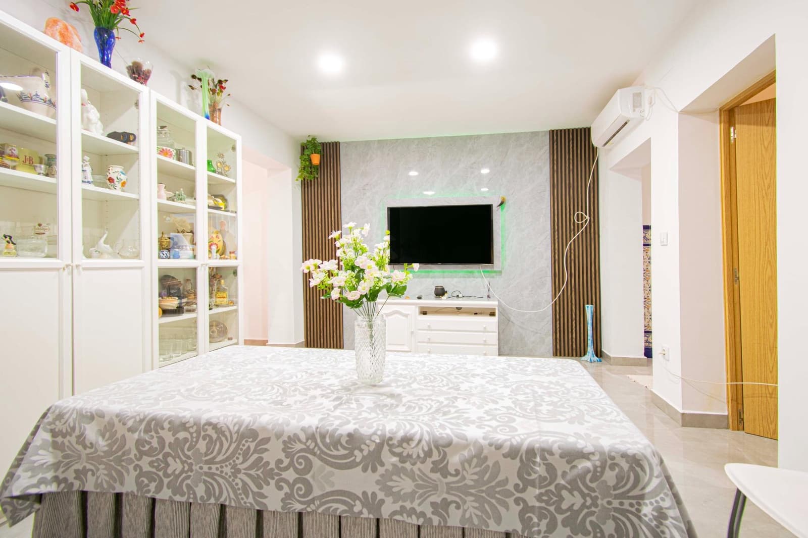 2 soveværelse Lejlighed til salg i Sevilla by - € 110.000 (Ref: 9057670)