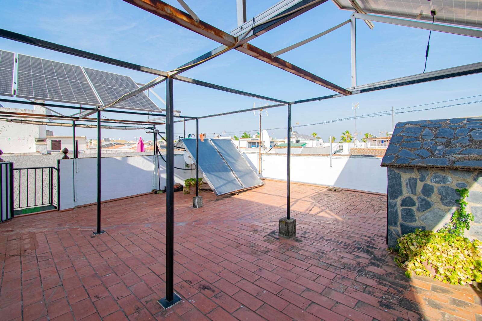 5 soveværelse Rækkehus til salg i San Jose de la Rinconada med garage - € 299.000 (Ref: 9062428)