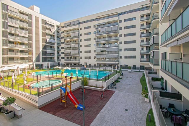 2 soveværelse Penthouse til salg i Sevilla by med swimmingpool garage - € 330.000 (Ref: 9062429)
