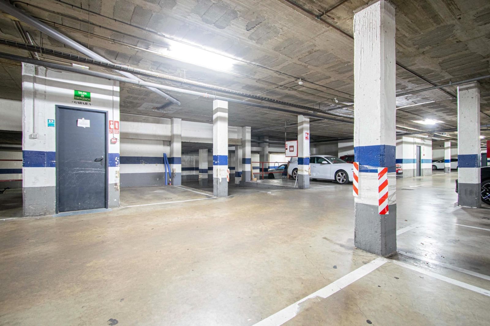 3 soveværelse Lejlighed til salg i Sevilla by med swimmingpool garage - € 223.500 (Ref: 9065267)