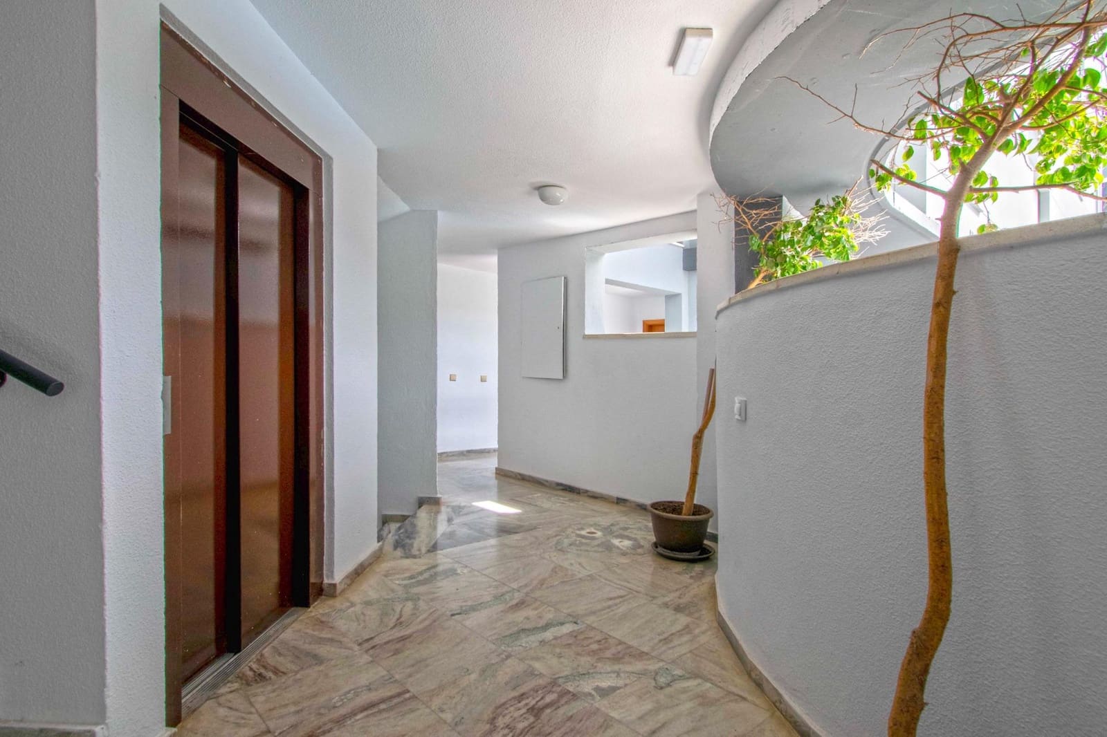 3 soveværelse Lejlighed til salg i Sevilla by med swimmingpool garage - € 223.500 (Ref: 9065267)