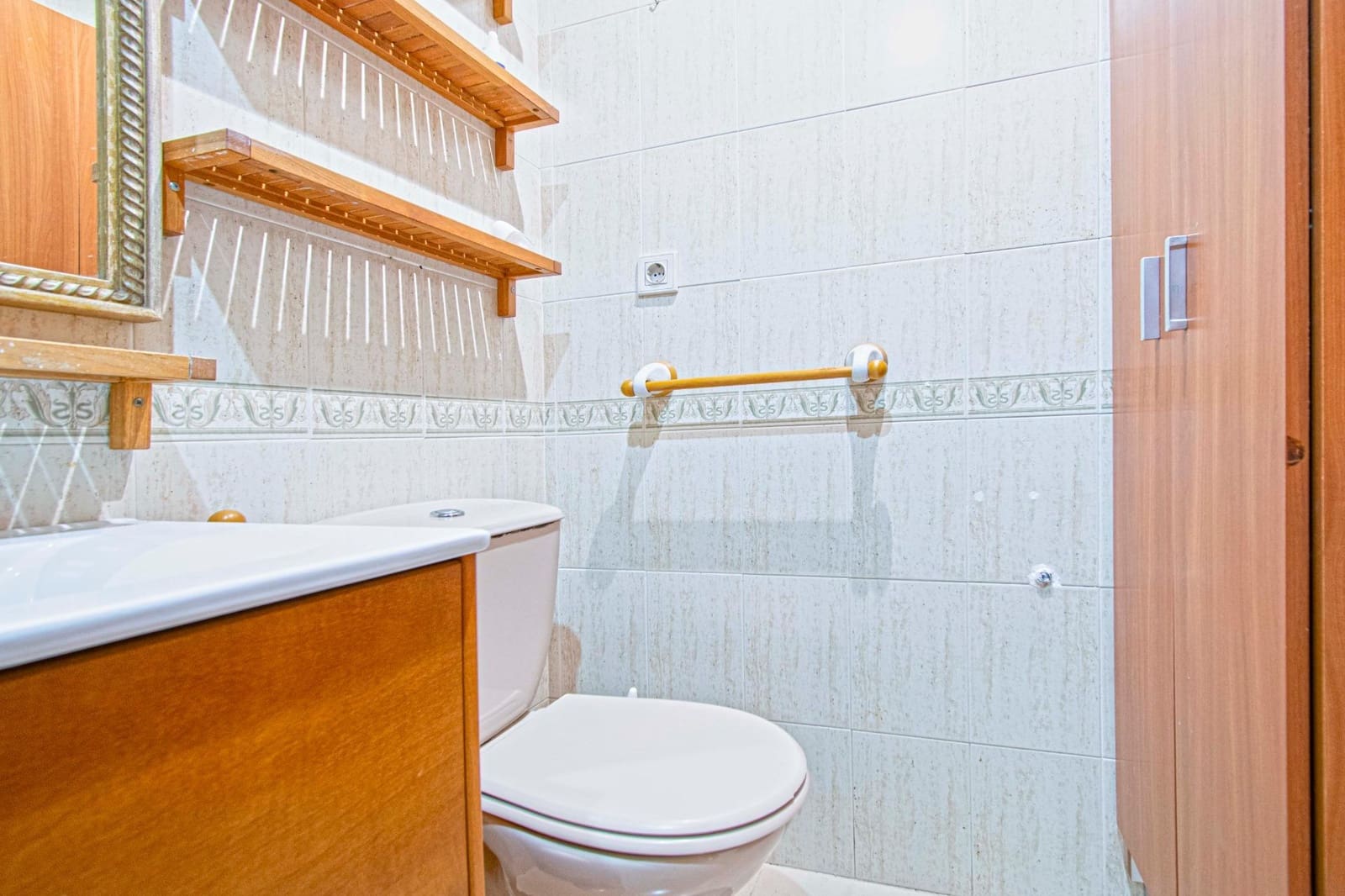 3 soveværelse Lejlighed til salg i Sevilla by med swimmingpool garage - € 223.500 (Ref: 9065267)