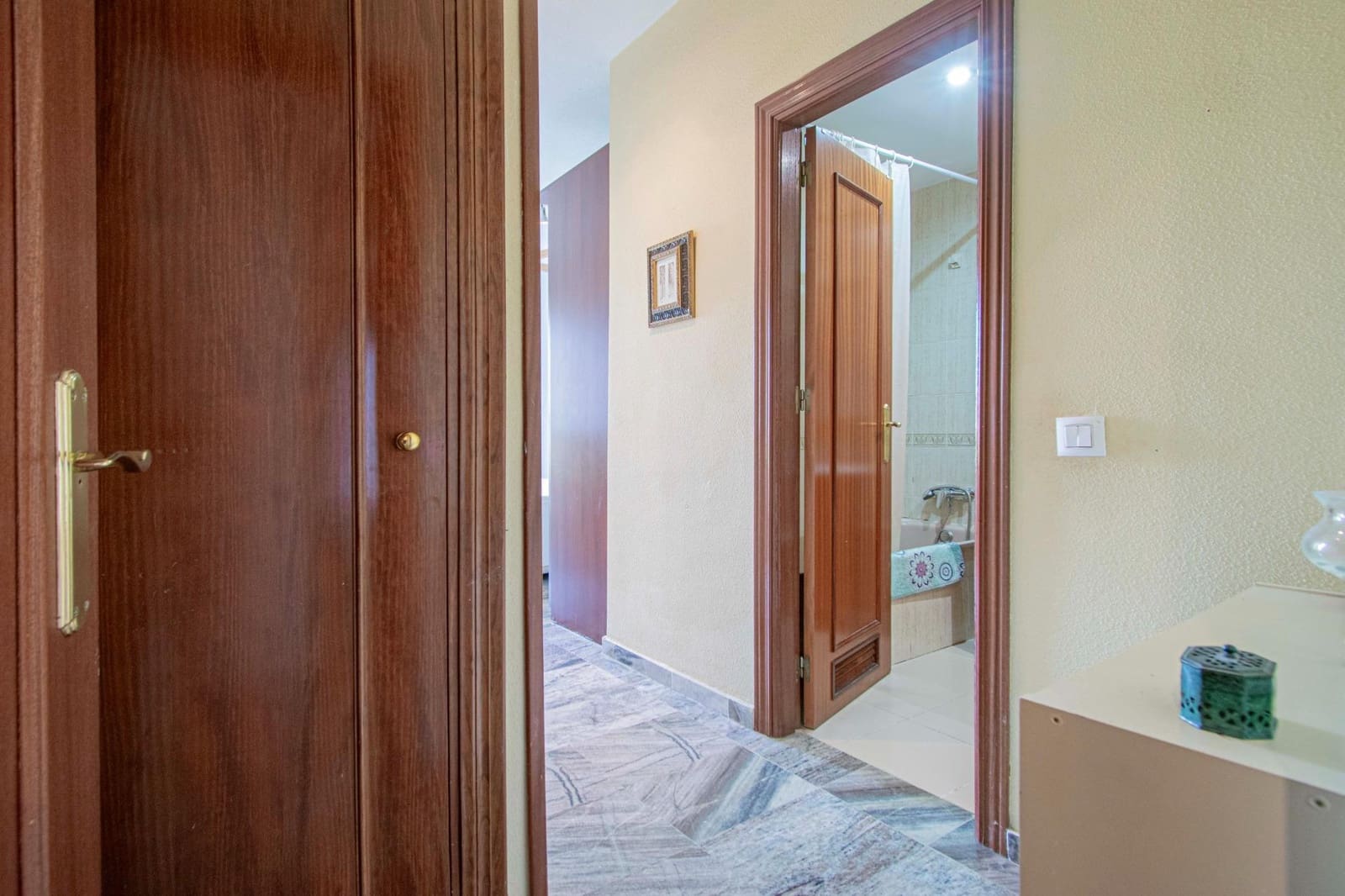 3 soveværelse Lejlighed til salg i Sevilla by med swimmingpool garage - € 223.500 (Ref: 9065267)