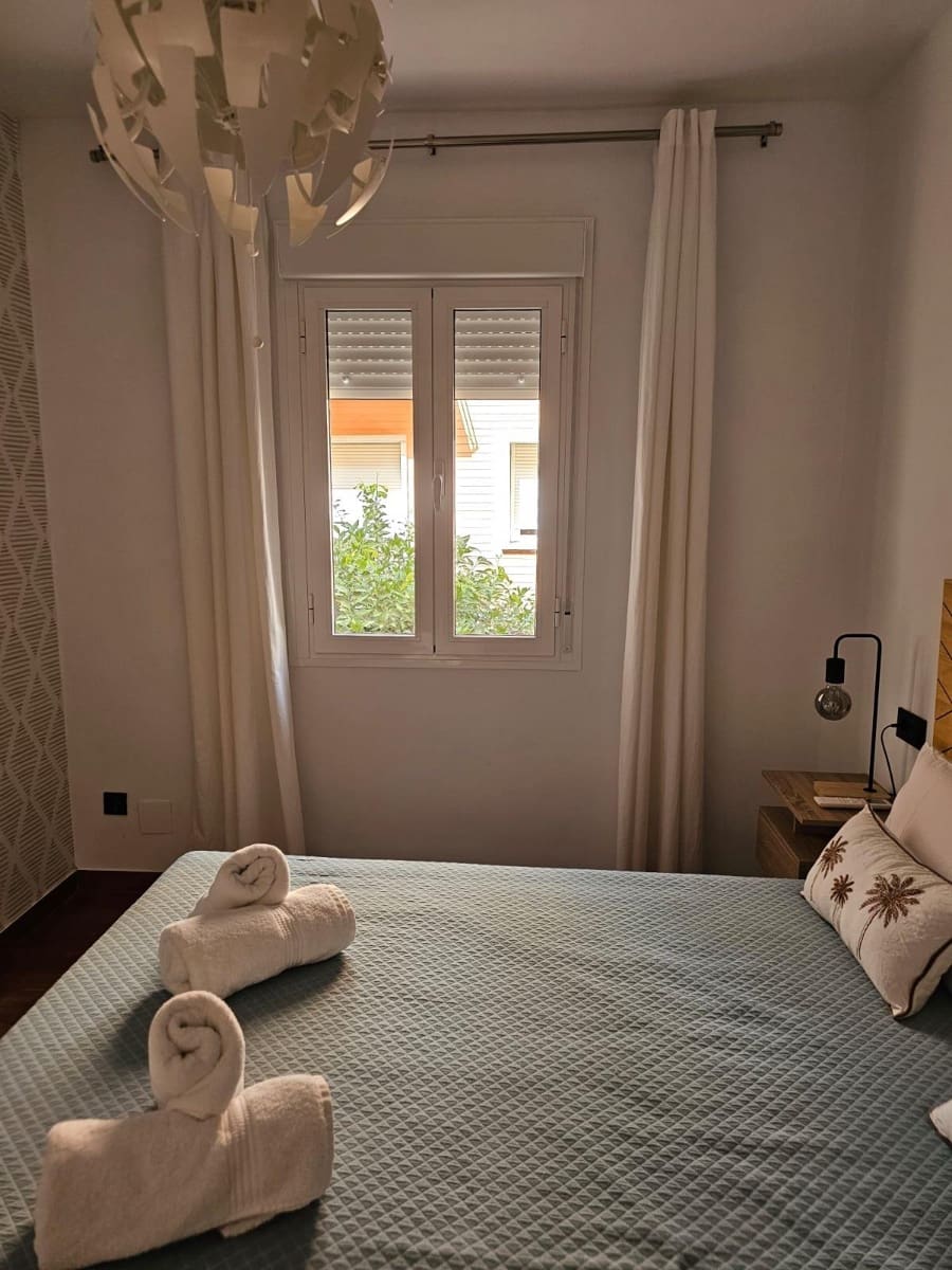 1 soveværelse Lejlighed til leje i Sevilla by - € 1.100 (Ref: 9068852)