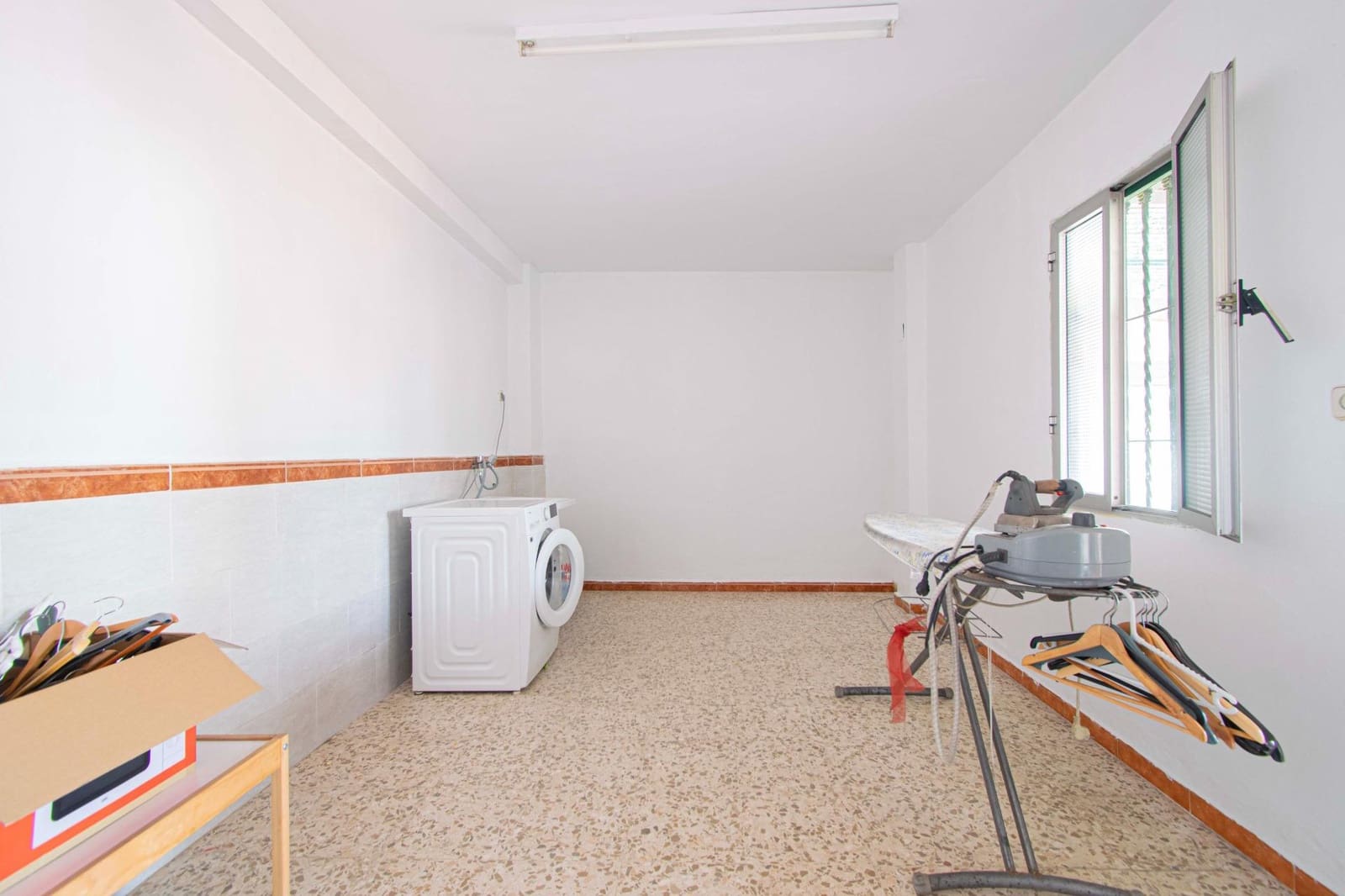 3 slaapkamer Huis te koop in Sevilla stad met garage - € 220.000 (Ref: 9078017)