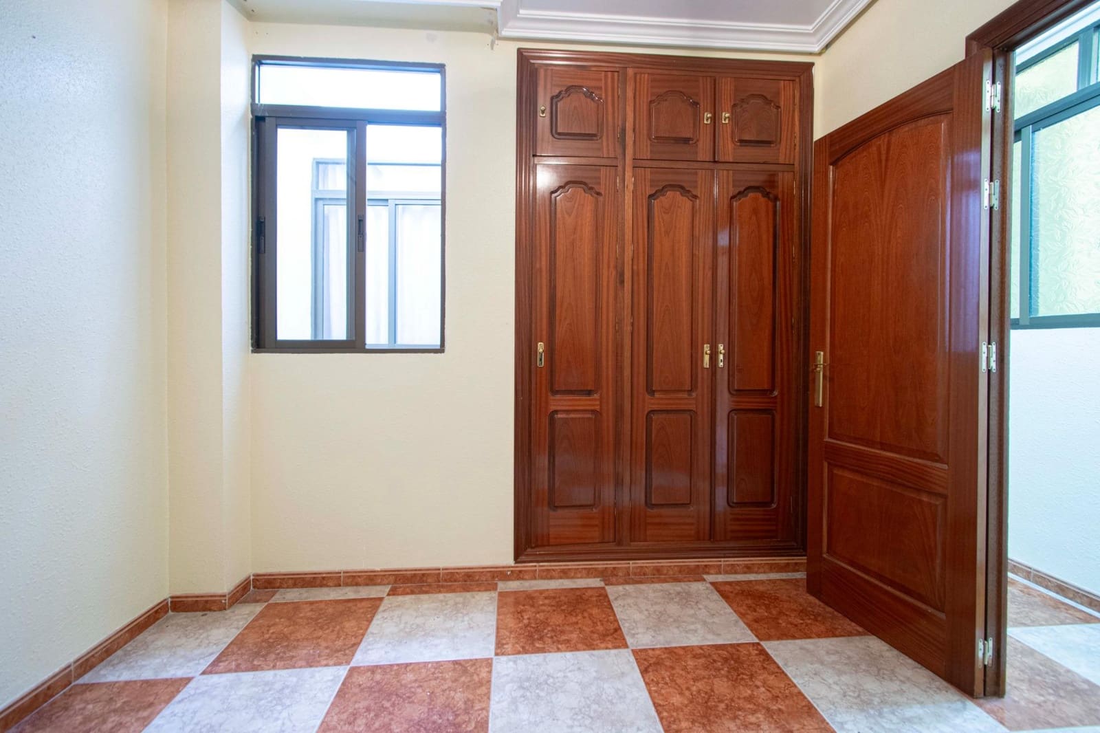 3 slaapkamer Huis te koop in Sevilla stad met garage - € 220.000 (Ref: 9078017)