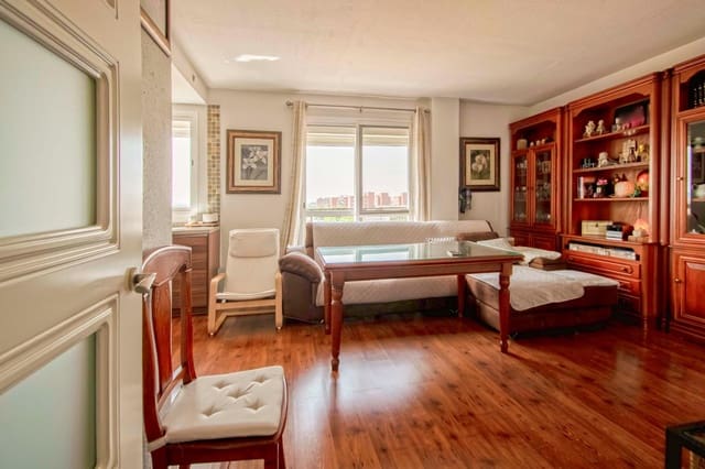 3 soverom Leilighet til salgs i Sevilla by med garasje - € 219 990 (Ref: 9081527)