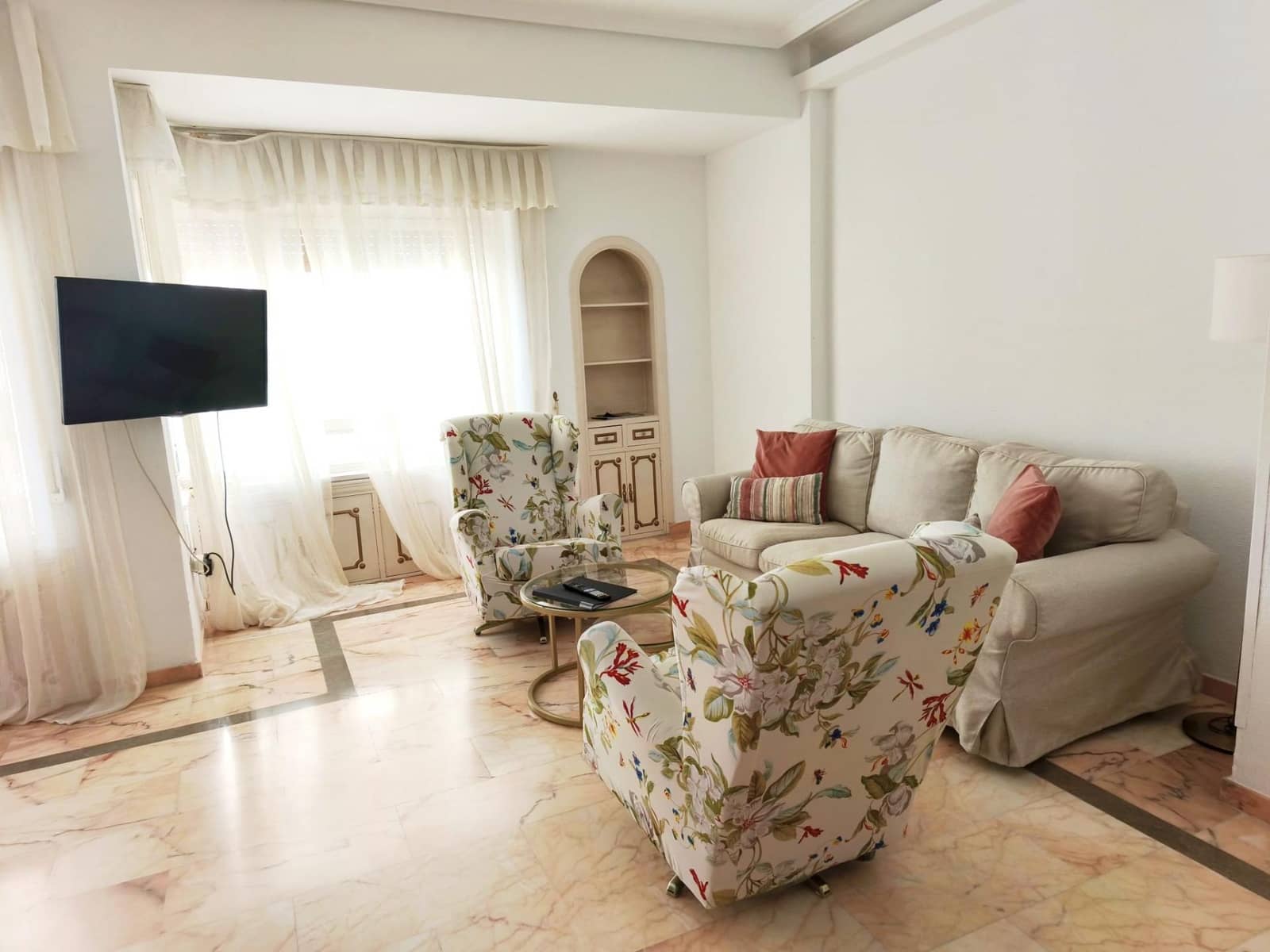 3 soverom Leilighet til leie i Sevilla by - € 1 800 (Ref: 9085341)