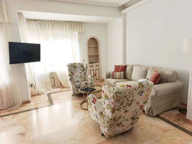 3 soverom Leilighet til leie i Sevilla by - € 1 800 (Ref: 9085341)