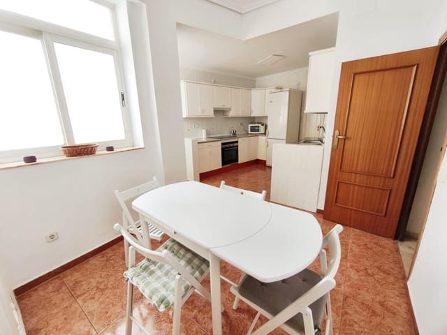 3 soverom Leilighet til leie i Sevilla by - € 1 800 (Ref: 9085341)