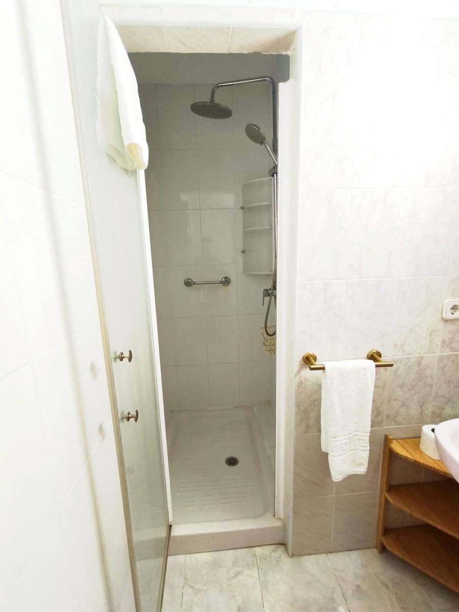 3 soverom Leilighet til leie i Sevilla by - € 1 800 (Ref: 9085341)