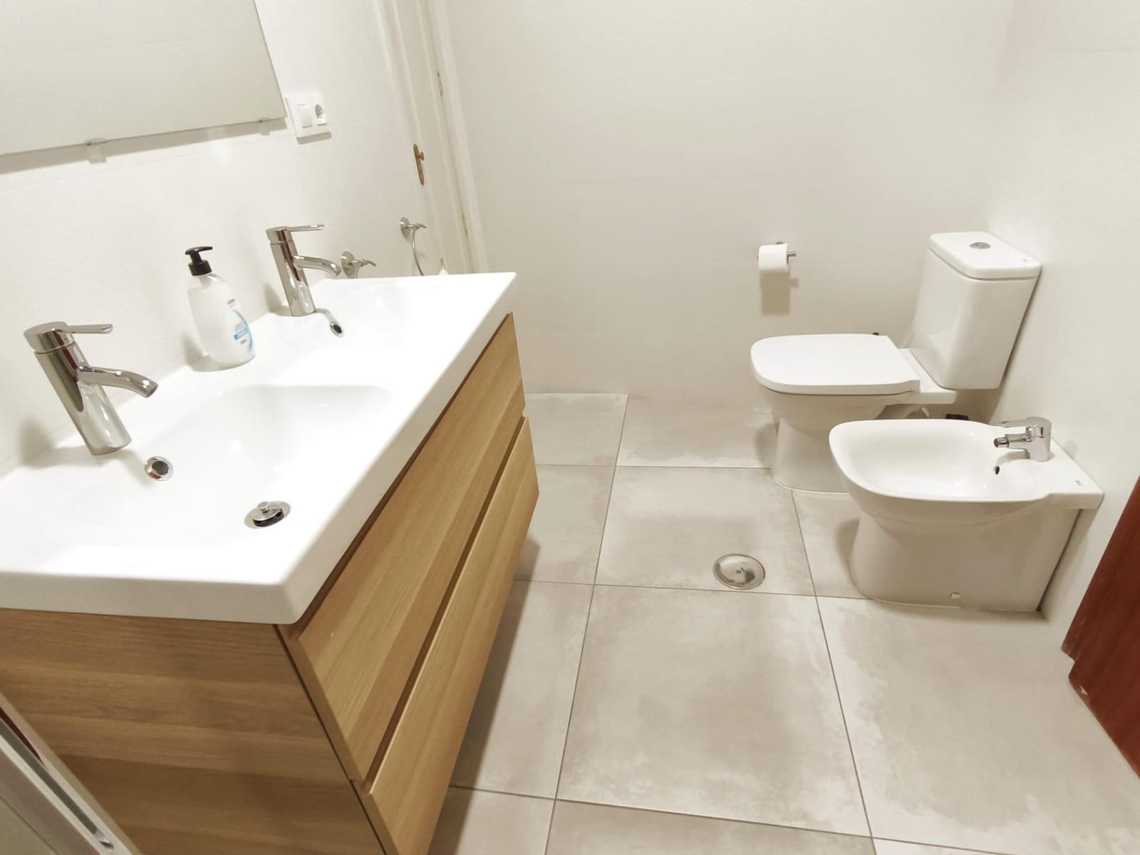 3 soverom Leilighet til leie i Sevilla by - € 1 800 (Ref: 9085341)