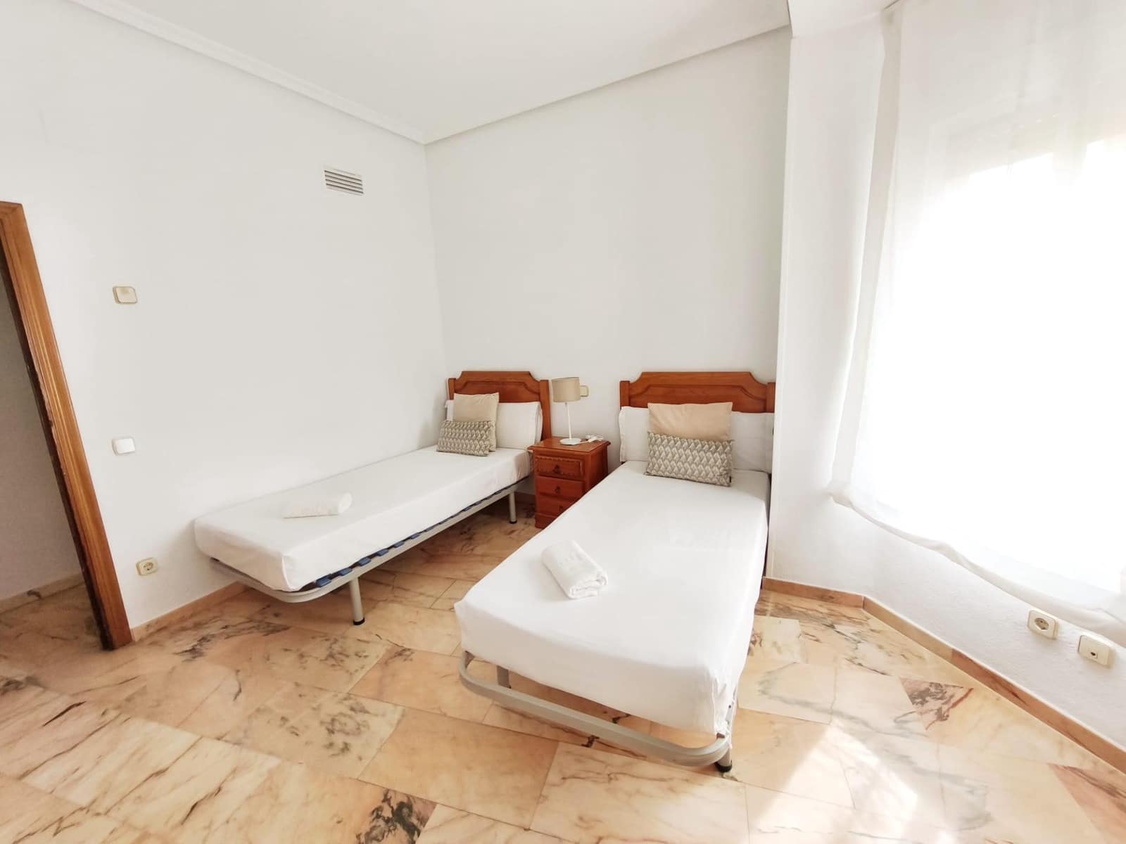 3 soverom Leilighet til leie i Sevilla by - € 1 800 (Ref: 9085341)