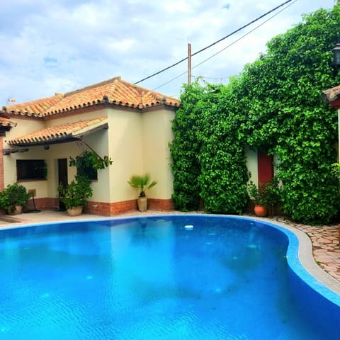 4 soveværelse Villa til salg i Ecija med swimmingpool - € 780.000 (Ref: 9089850)