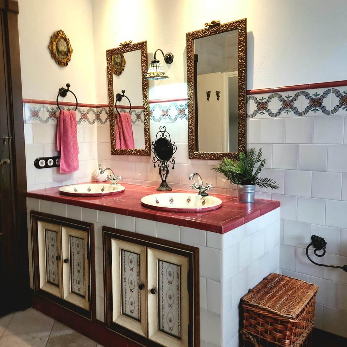 4 sypialnia Willa na sprzedaż w Ecija z basenem - 780 000 € (Ref: 9089850)