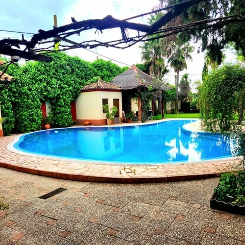 4 soveværelse Villa til salg i Ecija med swimmingpool - € 780.000 (Ref: 9089850)