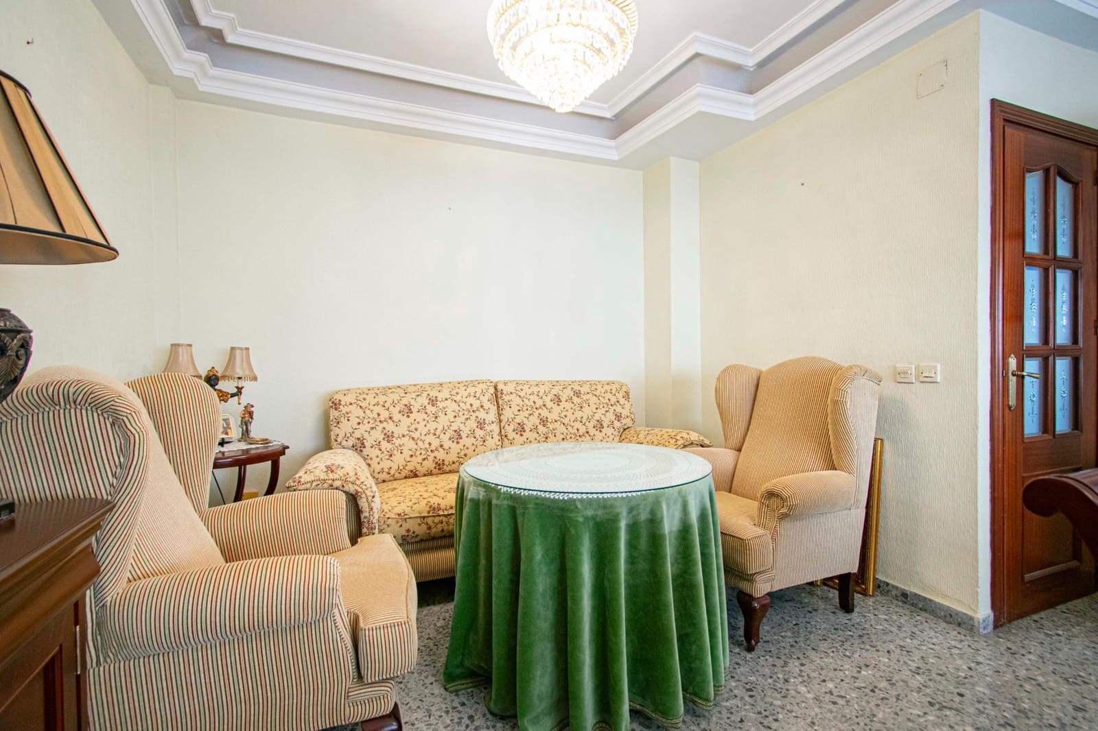 5 soveværelse Semi-Rækkehus til salg i Sevilla by med garage - € 649.990 (Ref: 9095317)