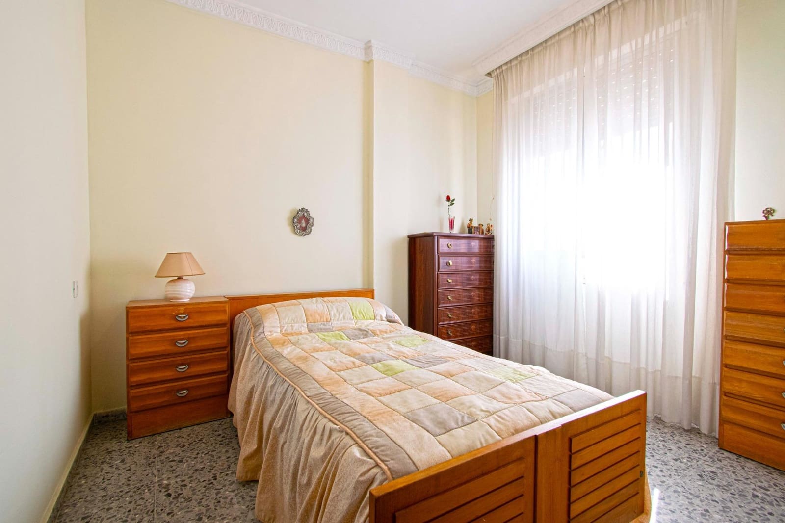 5 soveværelse Semi-Rækkehus til salg i Sevilla by med garage - € 649.990 (Ref: 9095317)