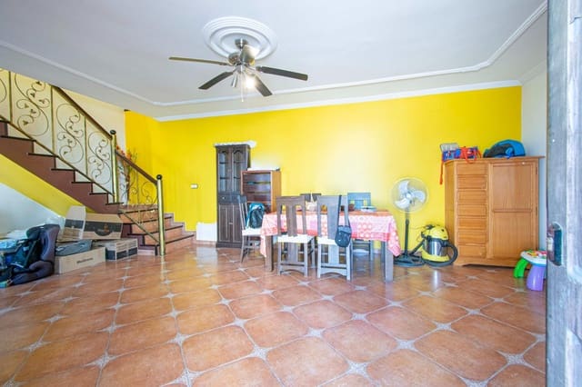 4 Zimmer Doppelhaus zu verkaufen in Los Palacios y Villafranca - 200.000 € (Ref: 9095318)