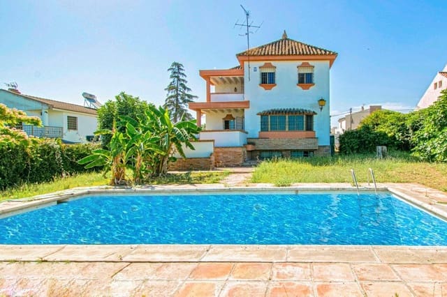 4 soverom Villa til salgs i Montequinto, Dos Hermanas med svømmebasseng garasje - € 590 000 (Ref: 9100799)