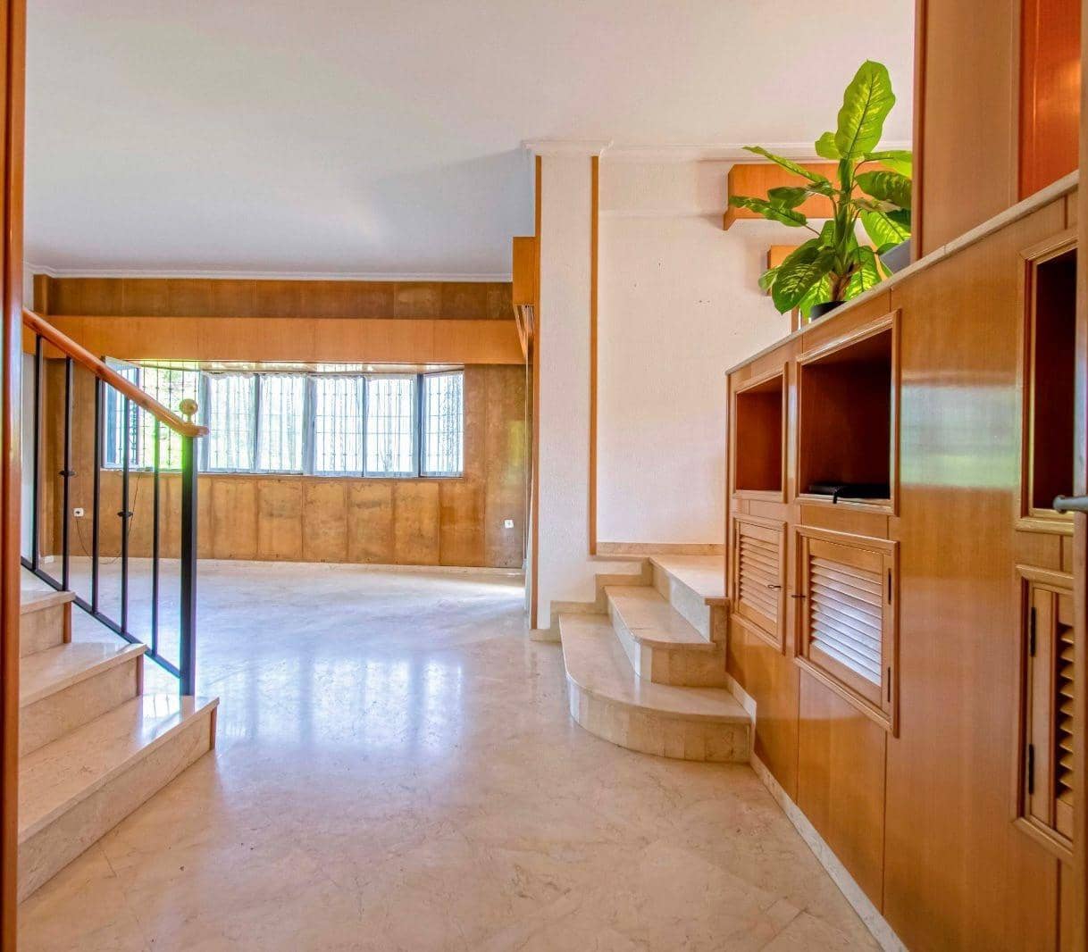 4 quarto Moradia para venda em Montequinto com piscina garagem - 560 000 € (Ref: 9100799)