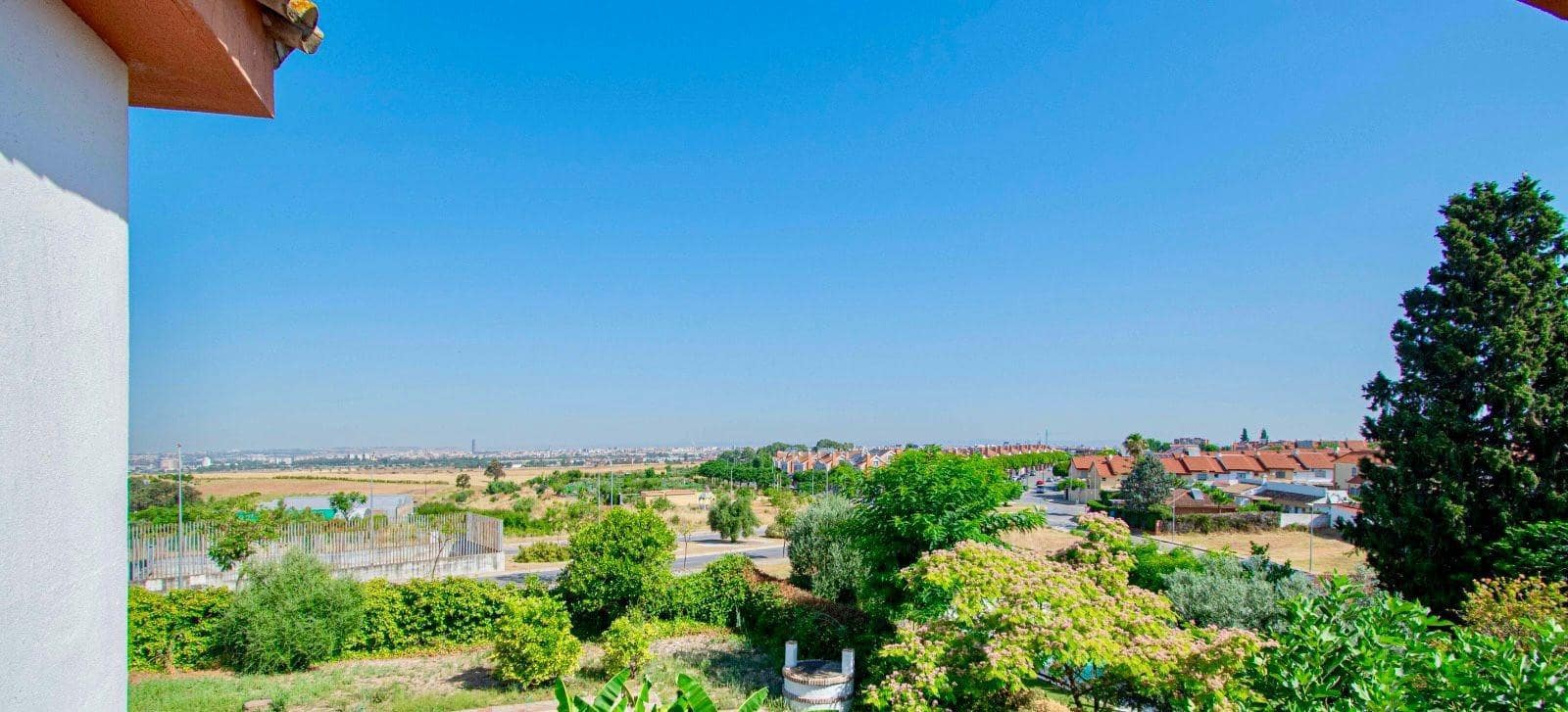 4 quarto Moradia para venda em Montequinto com piscina garagem - 560 000 € (Ref: 9100799)