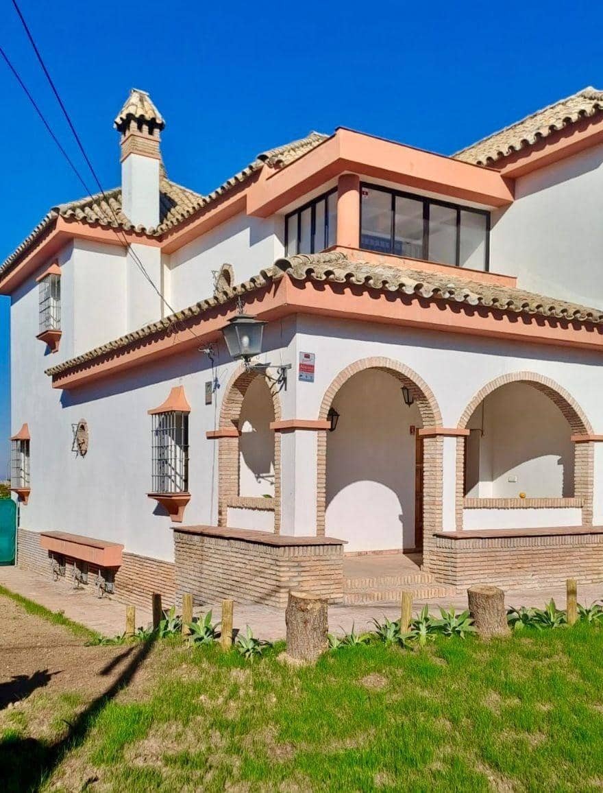 4 quarto Moradia para venda em Montequinto com piscina garagem - 560 000 € (Ref: 9100799)