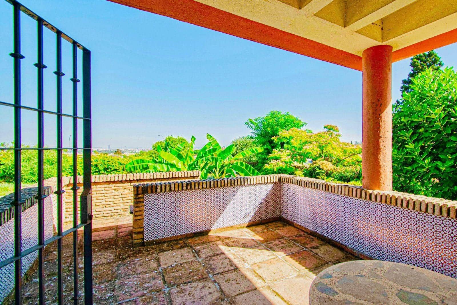 4 quarto Moradia para venda em Montequinto com piscina garagem - 560 000 € (Ref: 9100799)