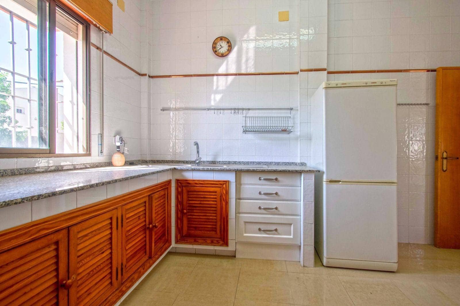 4 bedroom Villa for sale in Montequinto with pool garage - € 560,000 (Ref: 9100799)