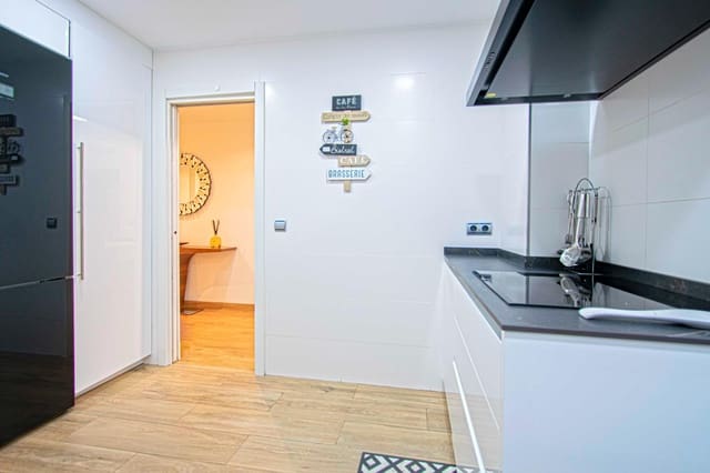 4 makuuhuone Asunto myytävänä paikassa Sevilla kaupunki - 395 000 € (Ref: 9104719)