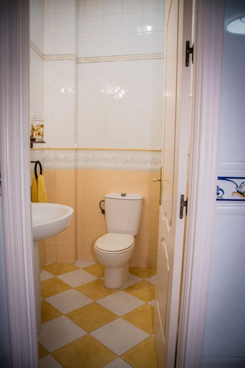 5 soverom Hus til salgs i Moguer med garasje - € 390 000 (Ref: 9104721)