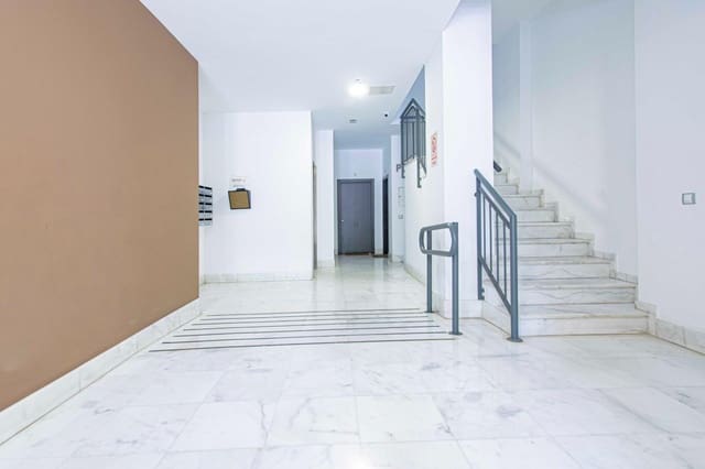 2 soveværelse Lejlighed til salg i Sevilla by - € 220.000 (Ref: 9112409)