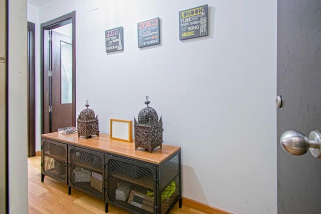 2 soveværelse Lejlighed til salg i Sevilla by - € 220.000 (Ref: 9112409)