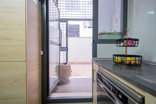 2 soveværelse Lejlighed til salg i Sevilla by - € 220.000 (Ref: 9112409)