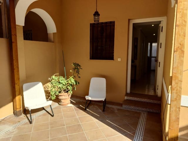 4 soverom Rekkehus til leie i Sevilla by - € 1 200 (Ref: 9125144)