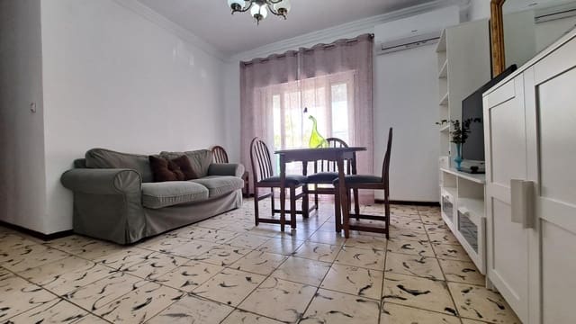 3 soveværelse Lejlighed til leje i Sevilla by - € 750 (Ref: 9129796)