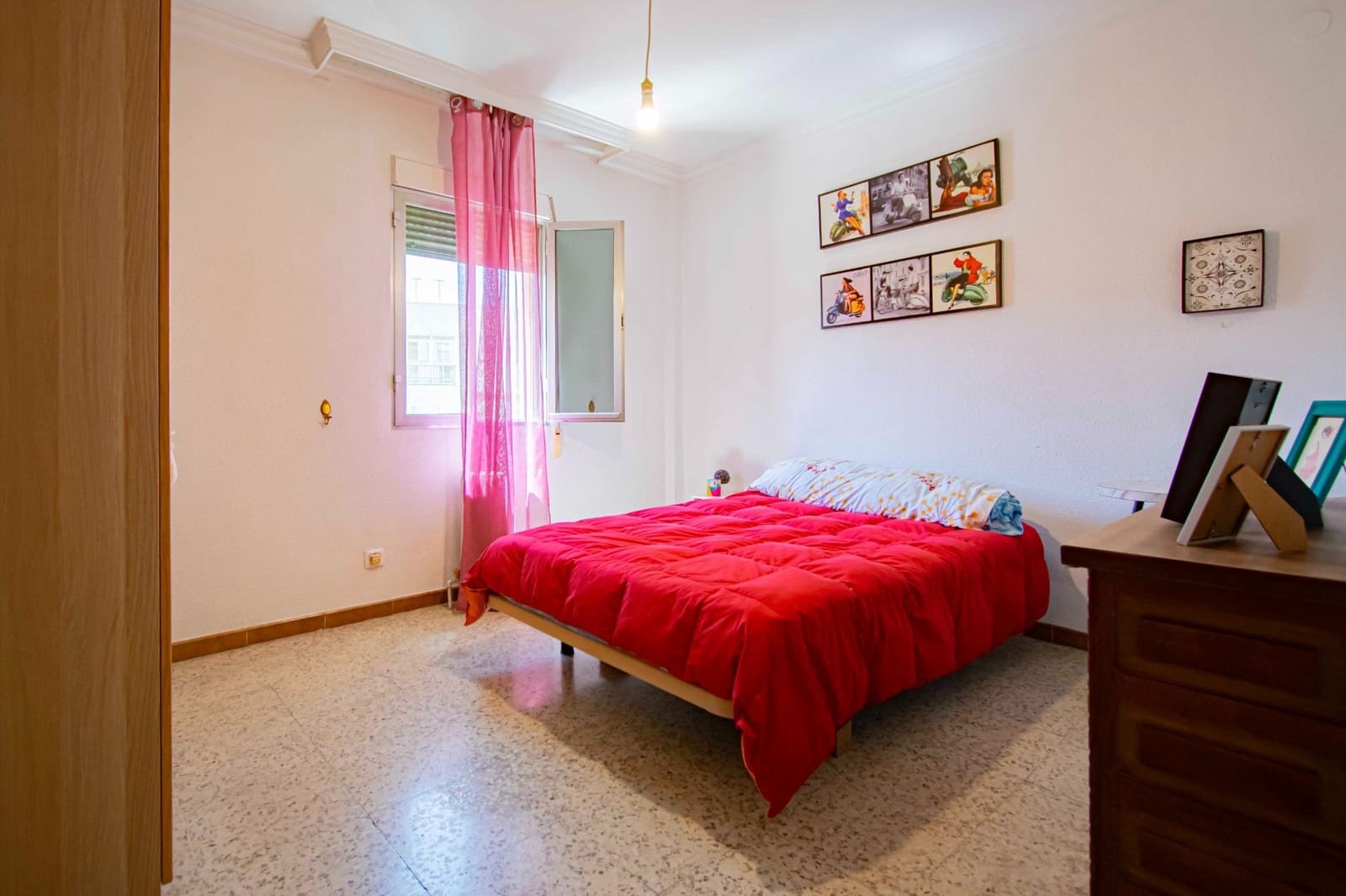4 bedroom Flat for sale in Seville city - € 380,000 (Ref: 9129798)