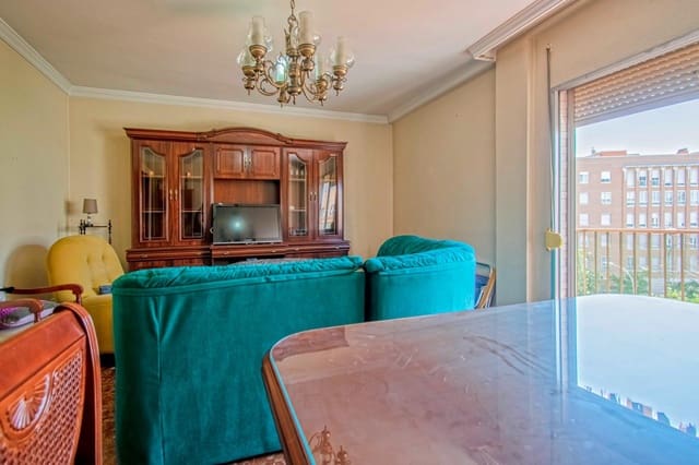 4 bedroom Flat for sale in Seville city - € 380,000 (Ref: 9129798)