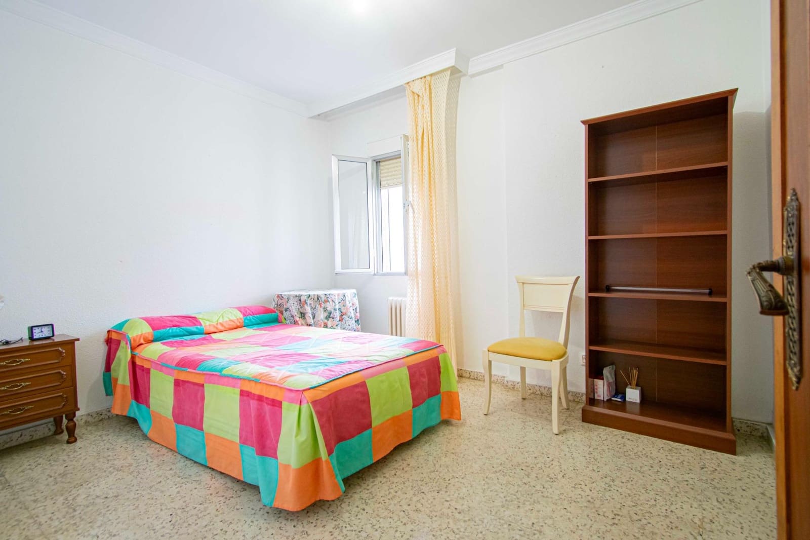 4 Zimmer Wohnung zu verkaufen in Sevilla Stadt - 380.000 € (Ref: 9129798)