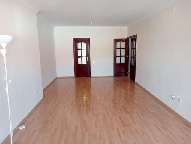 3 bedroom Flat for rent in Seville city with garage - € 1,800 (Ref: 9129801)