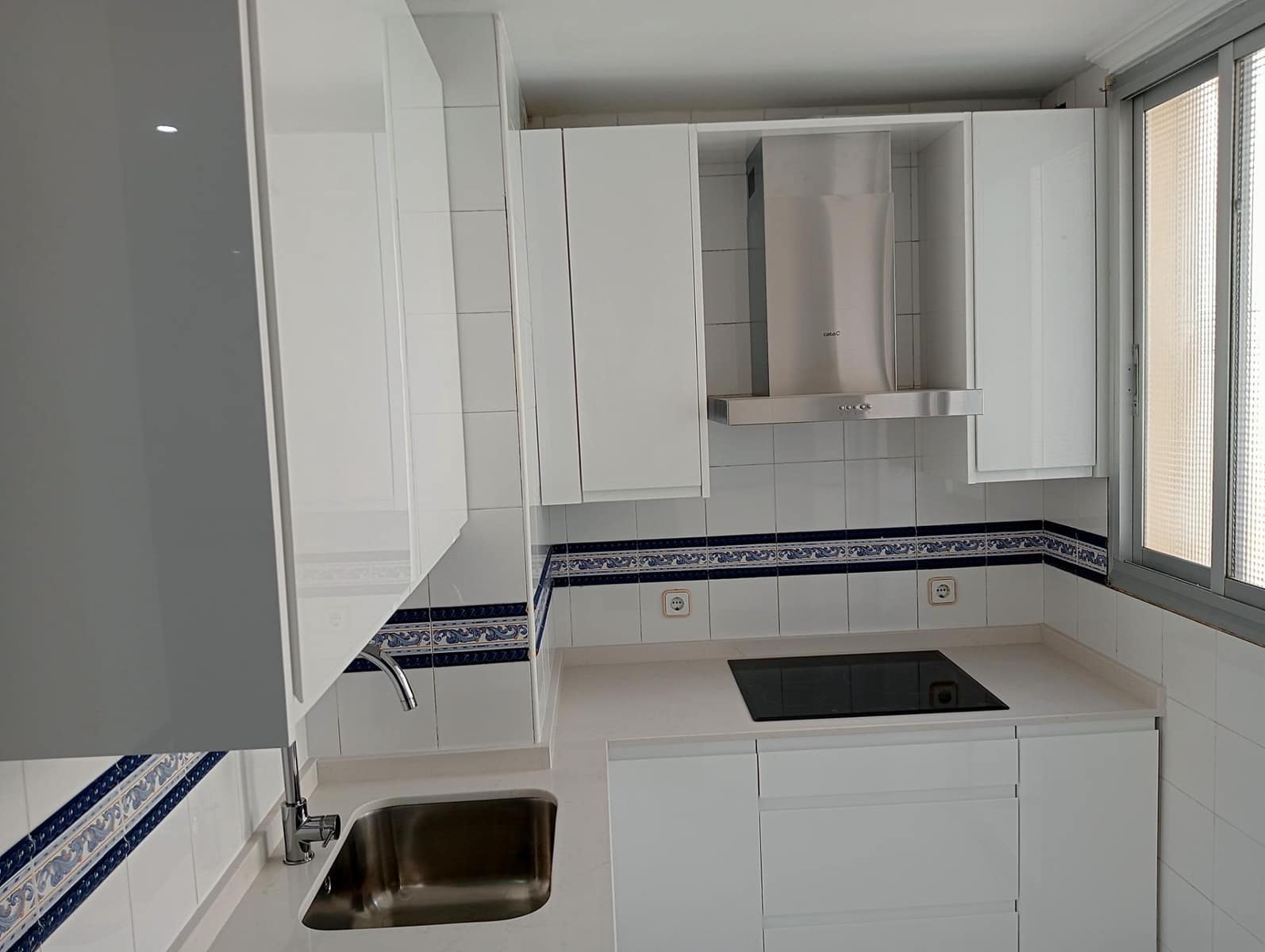 3 soveværelse Lejlighed til leje i Sevilla by med garage - € 1.450 (Ref: 9129801)