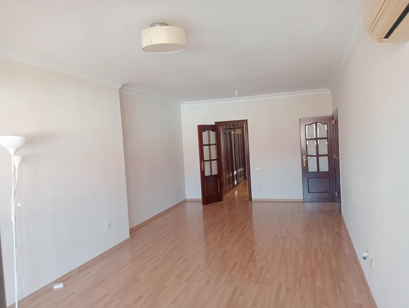 3 soveværelse Lejlighed til leje i Sevilla by med garage - € 1.450 (Ref: 9129801)