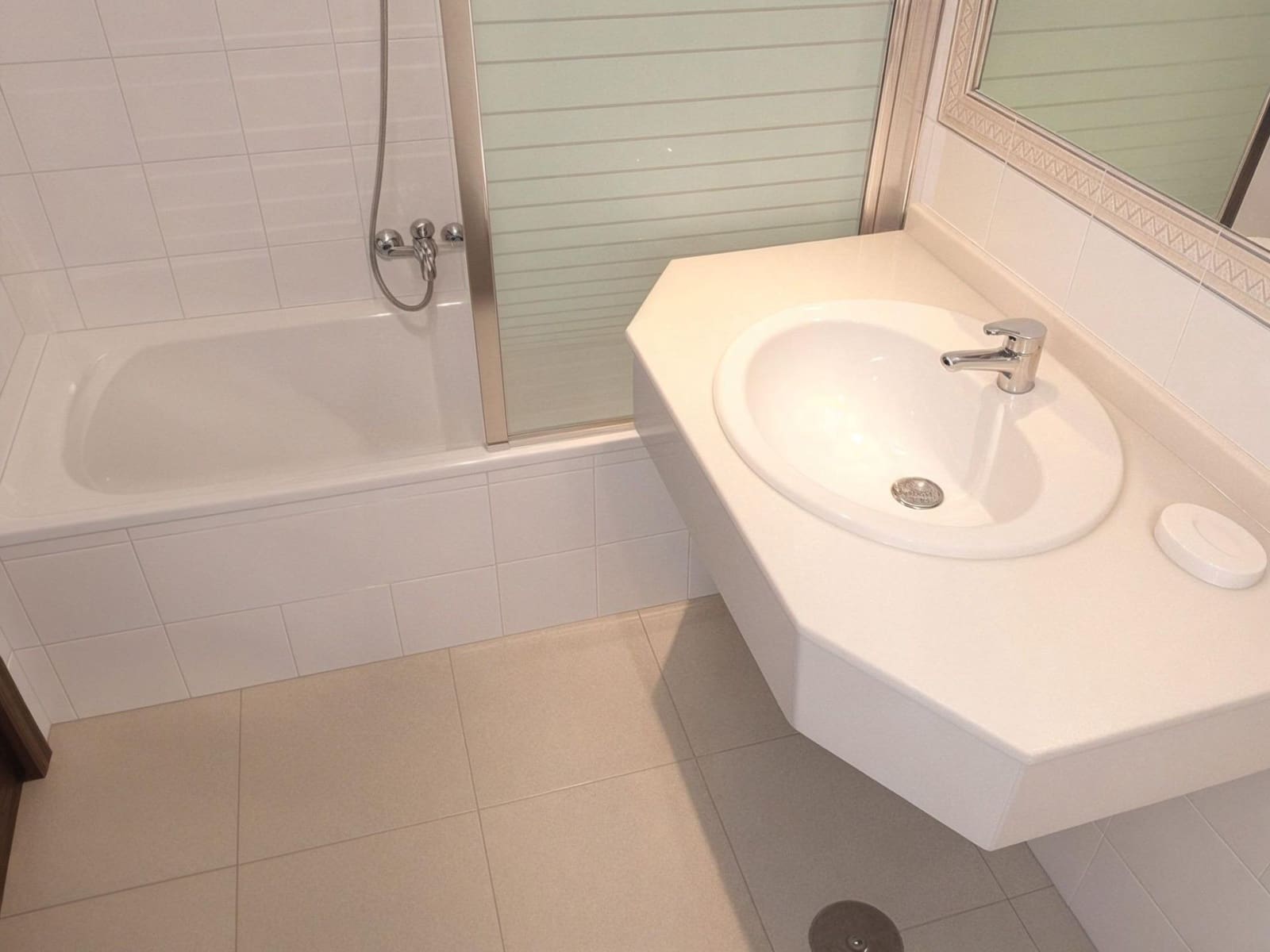 3 soveværelse Lejlighed til leje i Sevilla by med garage - € 1.450 (Ref: 9129801)